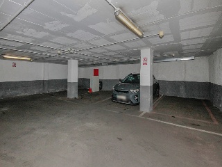Plaza de garaje en Av Catalunya 12