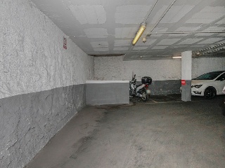 Plaza de garaje en Av Catalunya 13