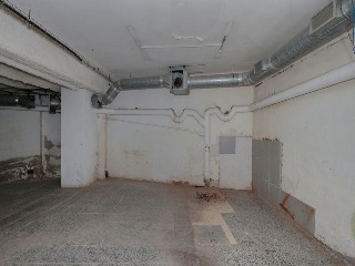 Local comercial en C/ Mare de Deu de Port - Barcelona - 13