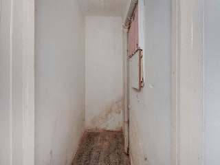 Local comercial en C/ Mare de Deu de Port - Barcelona - 31
