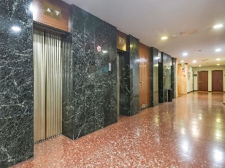 Local en C/ Mallorca, Barcelona 21