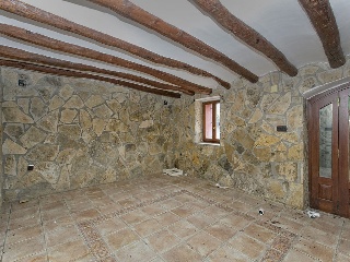 chalet independiente situado en Torre de Claramunt 30