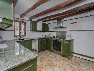 chalet independiente situado en Torre de Claramunt 36