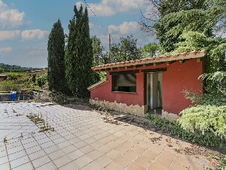 chalet independiente situado en Torre de Claramunt 63