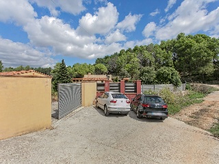 chalet independiente situado en Torre de Claramunt 66