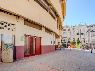 Local en Plaza de la Zarzuela 15
