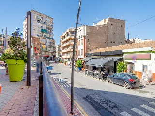 Local en Plaza de la Zarzuela 16