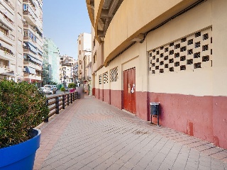 Local en Plaza de la Zarzuela 40