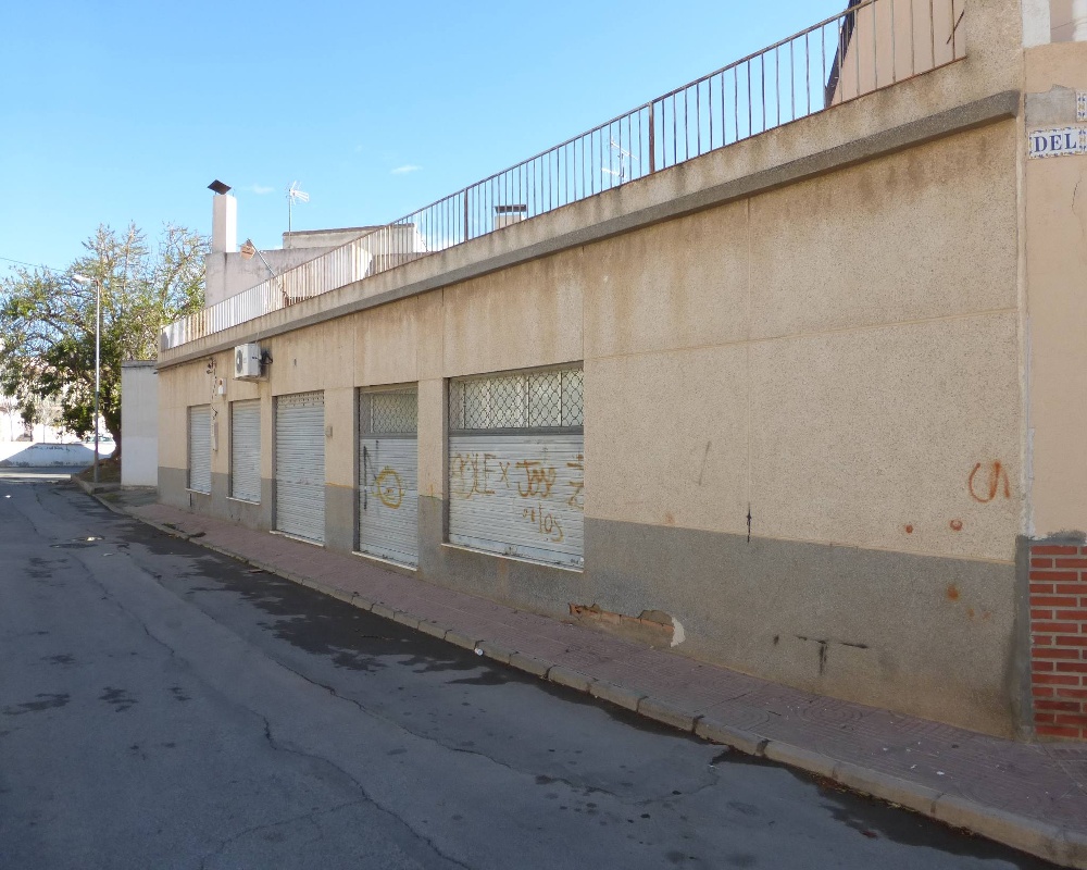 Local comercial en C/ San Pedro del Pinatar - Puerto Lumbreras -