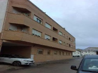 Garaje en venta en Roda de 28  m²