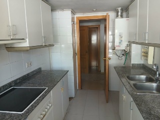 Piso con garaje y trastero en Rb França - Badalona - Barcelona 4