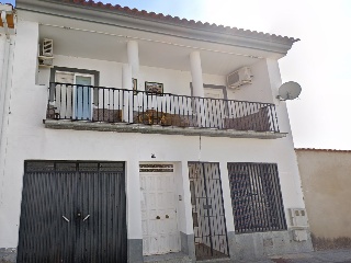 Piso en venta en Burguillos Del Cerro de 130  m²