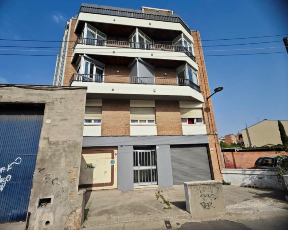 Piso en C/ Mare de Deu de Montserrat, Sant Vicenç dels Horts (Barcelona)