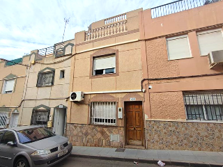 Piso en venta en Almería de 70  m²