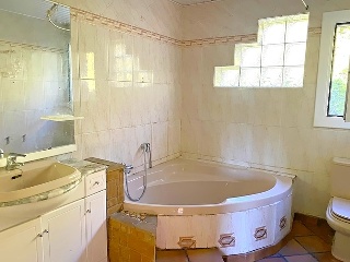 Les Corts Catalanes 6