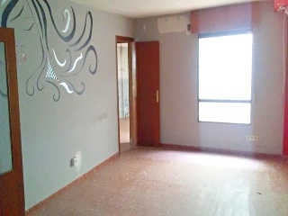 Calle Enrique Ruiz Cabello 4