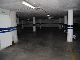 Calle Cortes 1  Escalera 1 Planta -1 Puerta 1 4