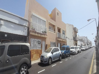 Piso en venta en Arrecife de 69  m²