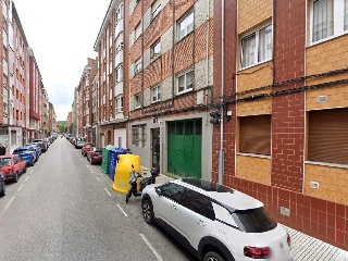 Piso en venta en Gijón de 81  m²