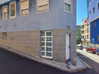 Piso en venta en San Cristóbal De La Laguna de 93  m²