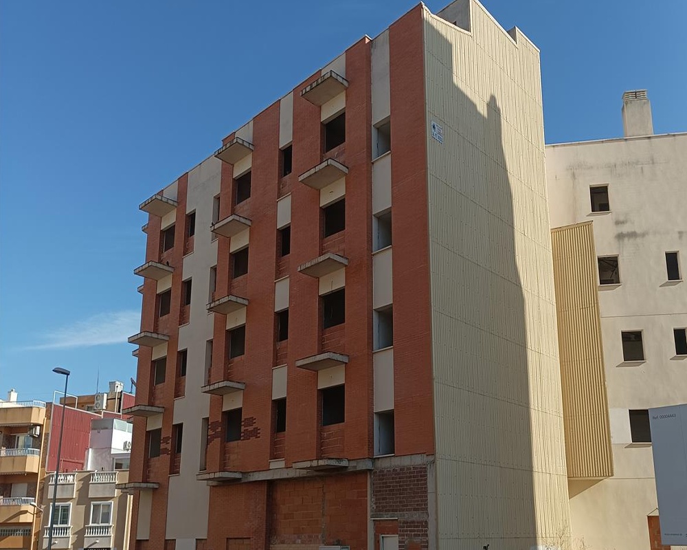 DEL RAVAL Y A LA CALLE MARTI LHUMA