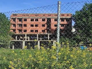 Pisos banco Benavides