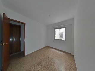 Piso en C/ Poeta Llorente - Gandía - Valencia 9