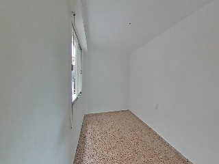 Piso en C/ Poeta Llorente - Gandía - Valencia 11