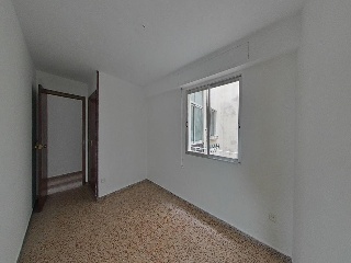 Piso en C/ Poeta Llorente - Gandía - Valencia 12