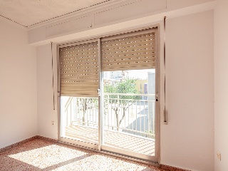 Piso en C/ Poeta Llorente - Gandía - Valencia 27