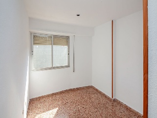 Piso en C/ Poeta Llorente - Gandía - Valencia 38
