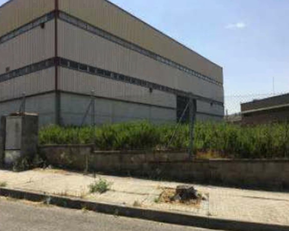 Nave industrial en C/ Garraf, Caldes de Montbui (Barcelona)