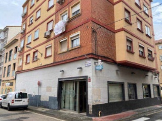 Local en venta en Zaragoza de 352  m²