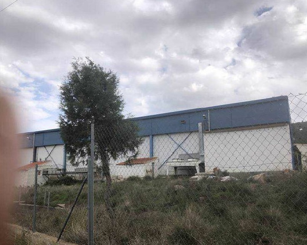 Nave industrial en Manzanera - Teruel -
