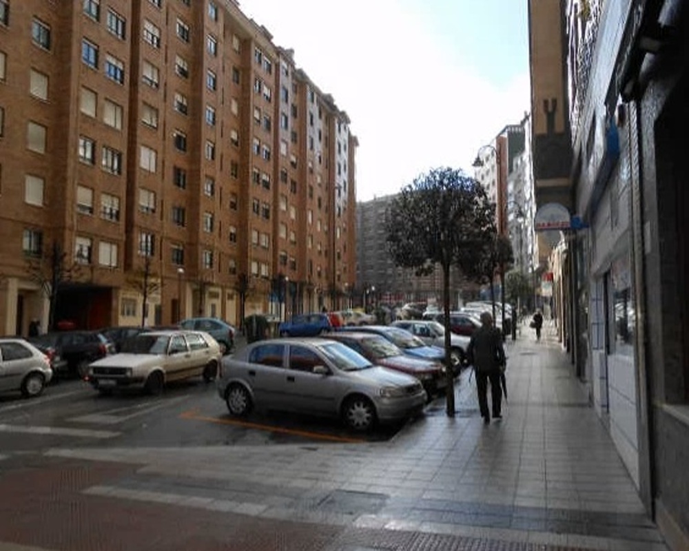 Garaje en C/ Dr. Severo Ochoa, Avilés (Asturias)