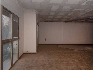 Local comercial en Av Construcción 19