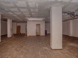 Local comercial en Av Construcción 21