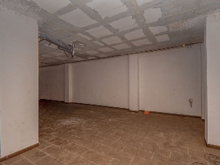 Local comercial en Av Construcción 22