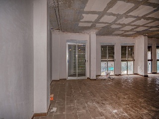 Local comercial en Av Construcción 26