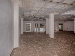Local comercial en Av Construcción 28