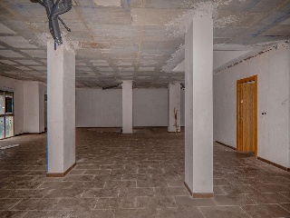 Local comercial en Av Construcción 31