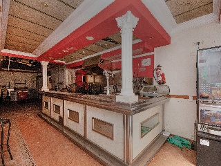 Local en C/ Montseny, Girona 40