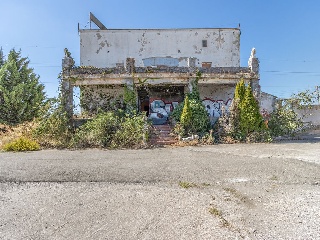 Edificio en Carretera C-14 99