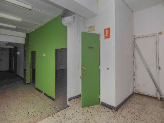 Local en C/ Viladomat 35
