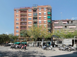 Local comercial en C/ Baldomer Sola - Badalona - Barcelona 19