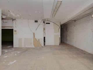 Local comercial en C/ Baldomer Sola - Badalona - Barcelona 23