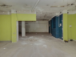 Local comercial en C/ Baldomer Sola - Badalona - Barcelona 31