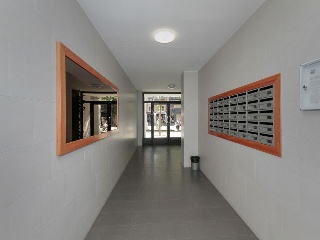 Local comercial en C/ Baldomer Sola - Badalona - Barcelona 36
