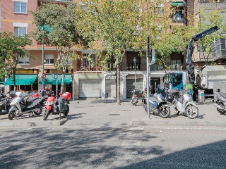 Local comercial en C/ Baldomer Sola - Badalona - Barcelona 41