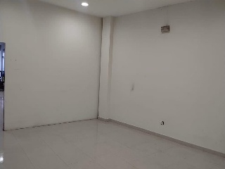 Local en C/ Álvaro Bazán 3